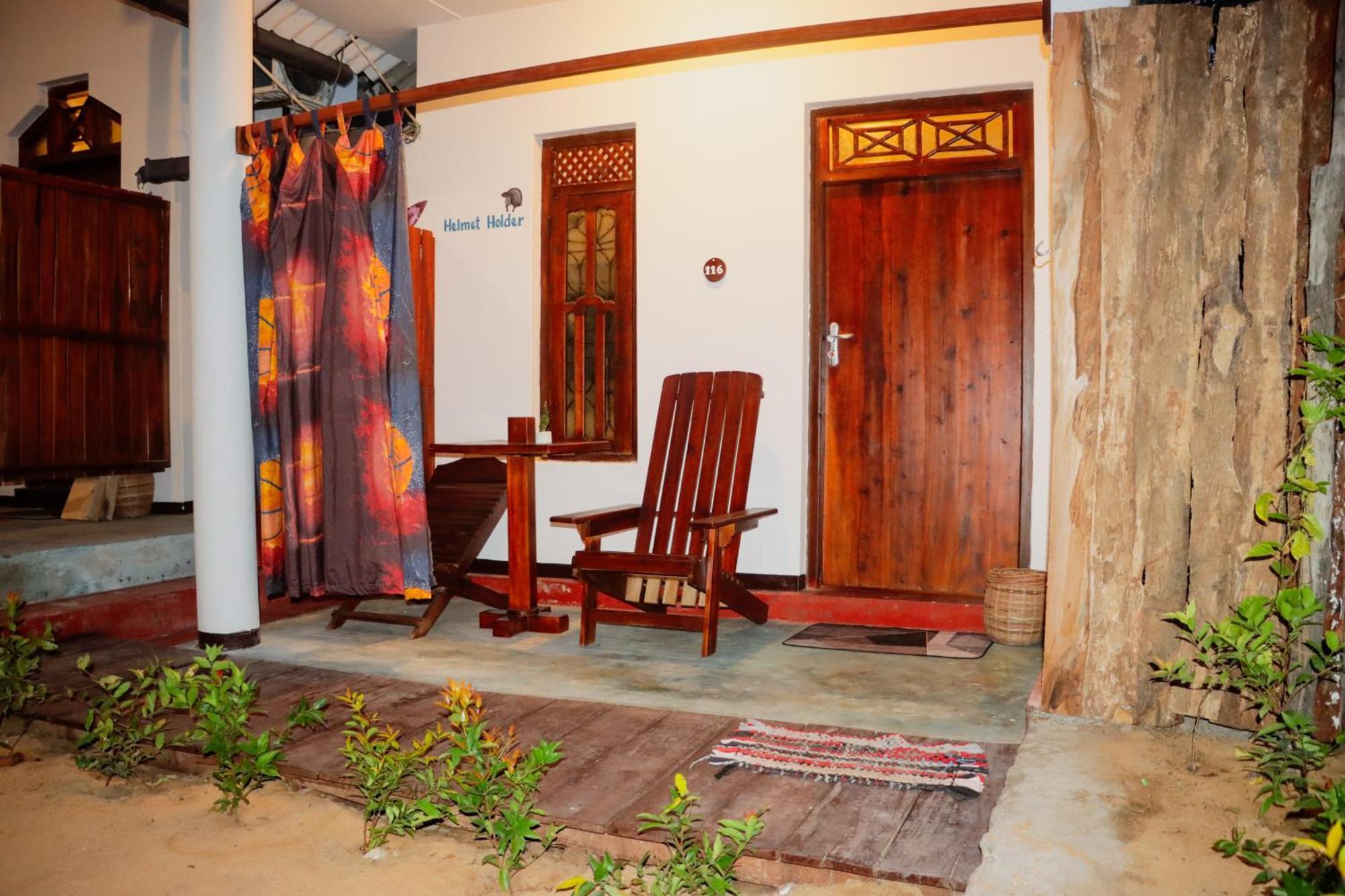 Surfers Park Arugambay Bed and Breakfast Arugam Bay Buitenkant foto
