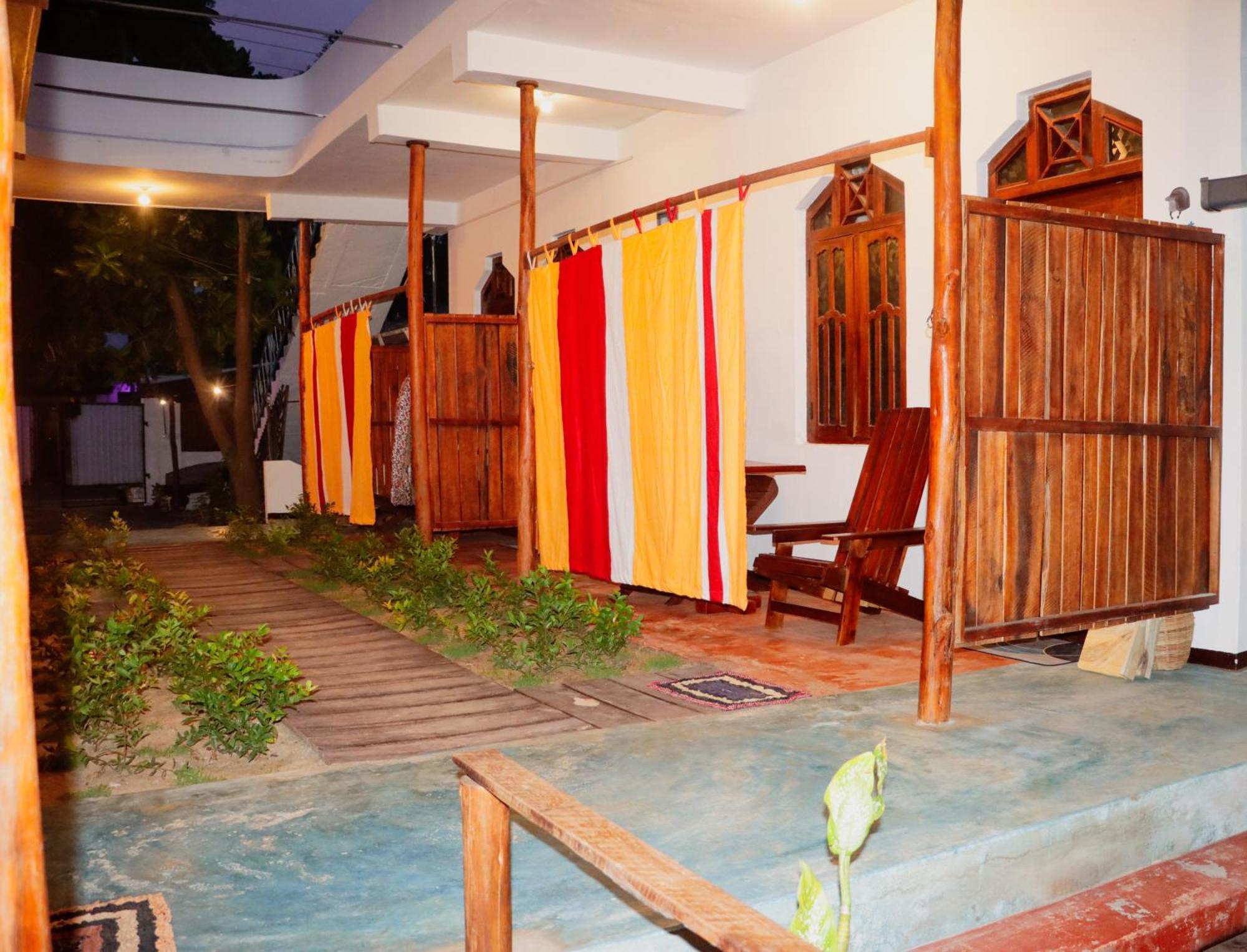 Surfers Park Arugambay Bed and Breakfast Arugam Bay Buitenkant foto